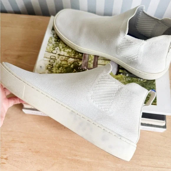 White Rothy’s Chelsea boots women’s 8.5 - Picture 5 of 7